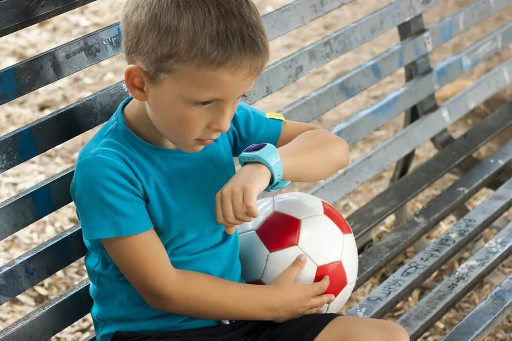 boy-with-smartwatch